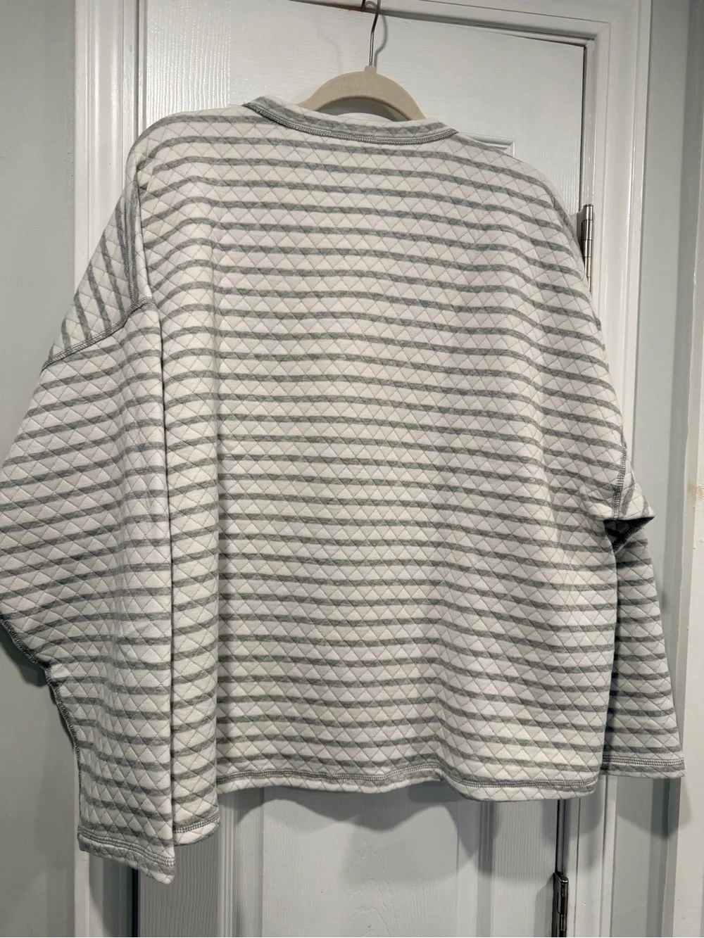 NWOT J. Crew Size 2X Gray Cream Reversible Quilted Striped Crew Sweatshirt